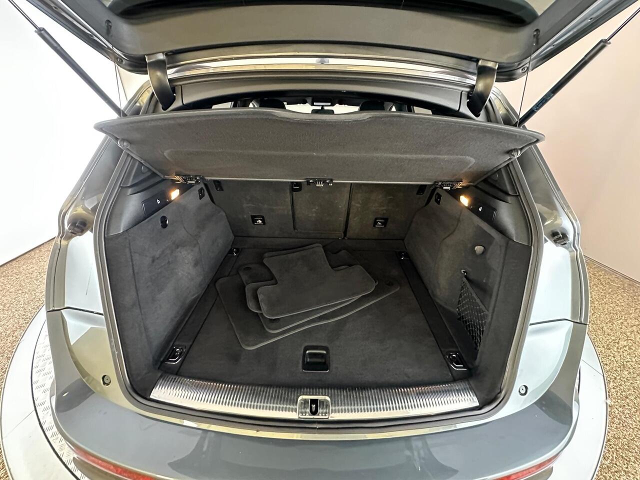 Audi SQ5 LD66WRR