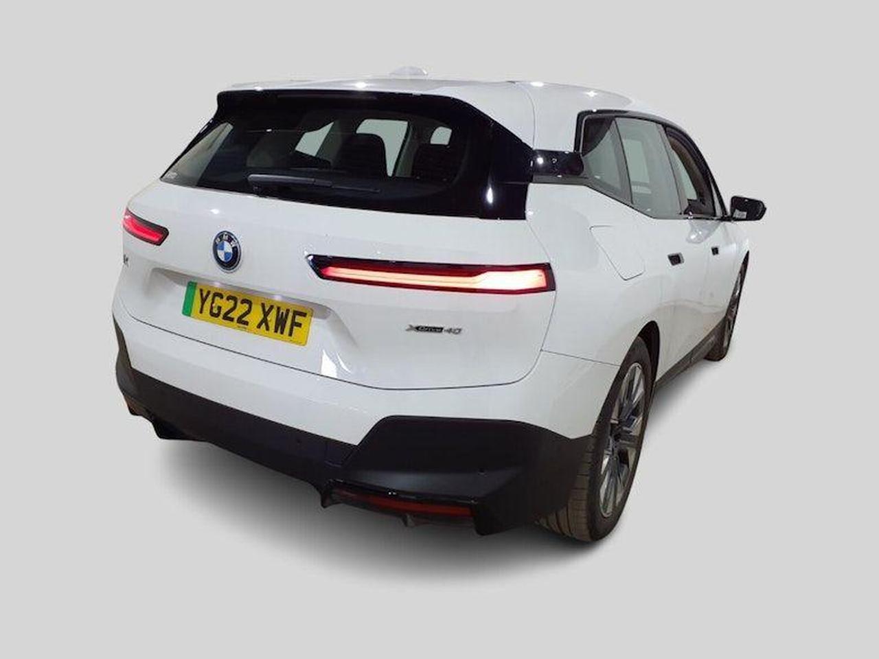 BMW iX YG22XWF