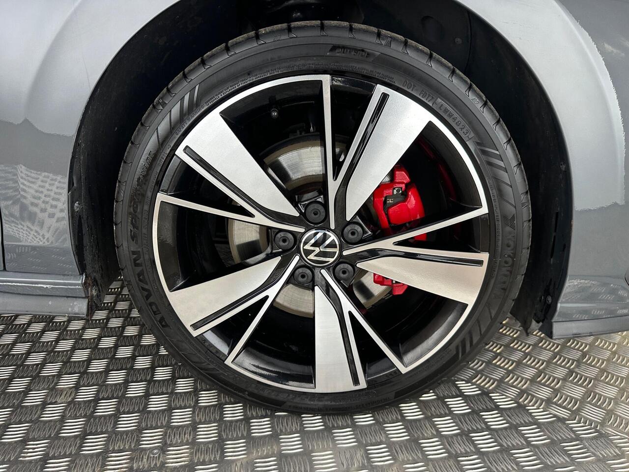 Volkswagen Golf DF70SFV