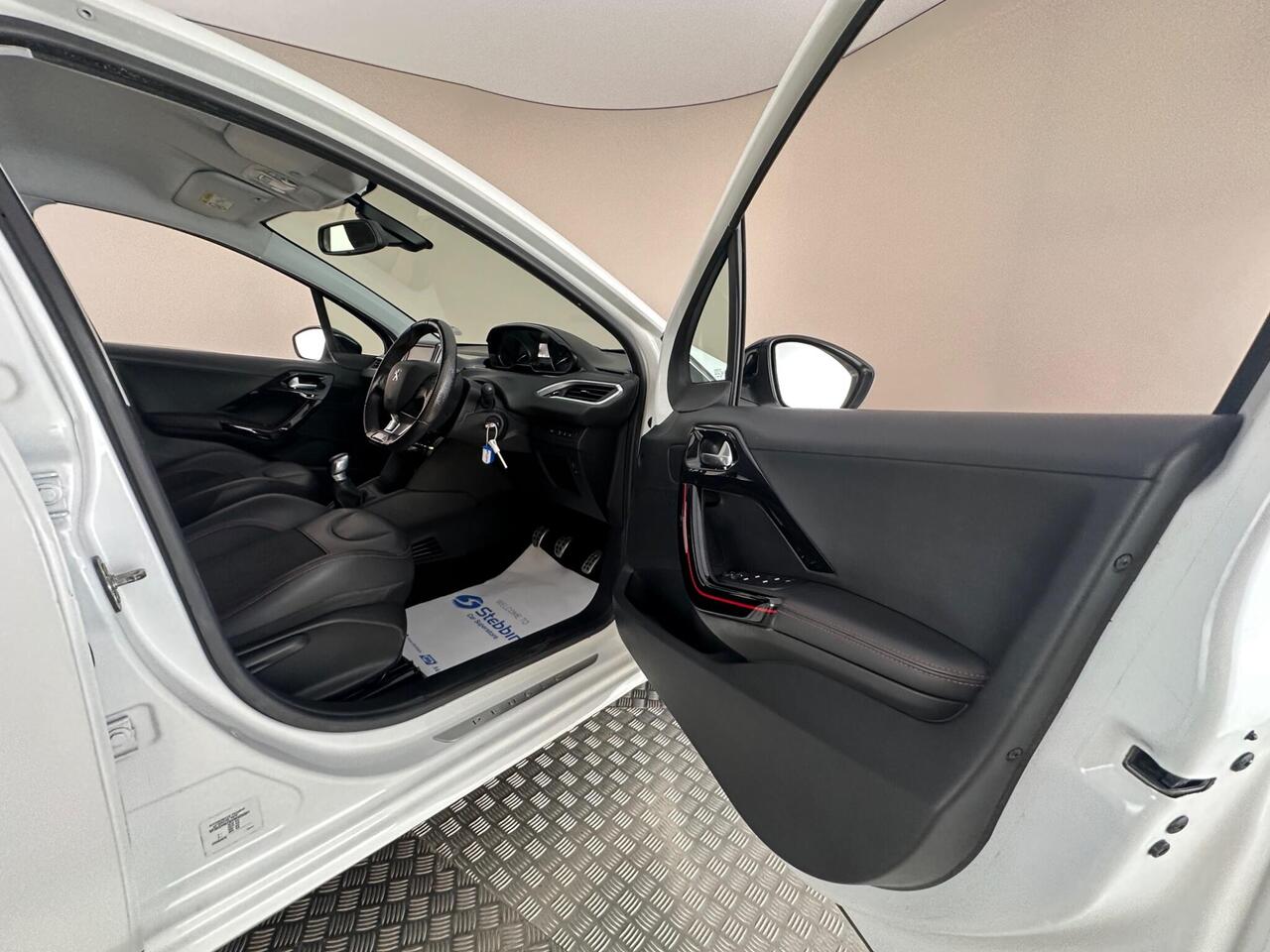 Peugeot 208 RK17OPU