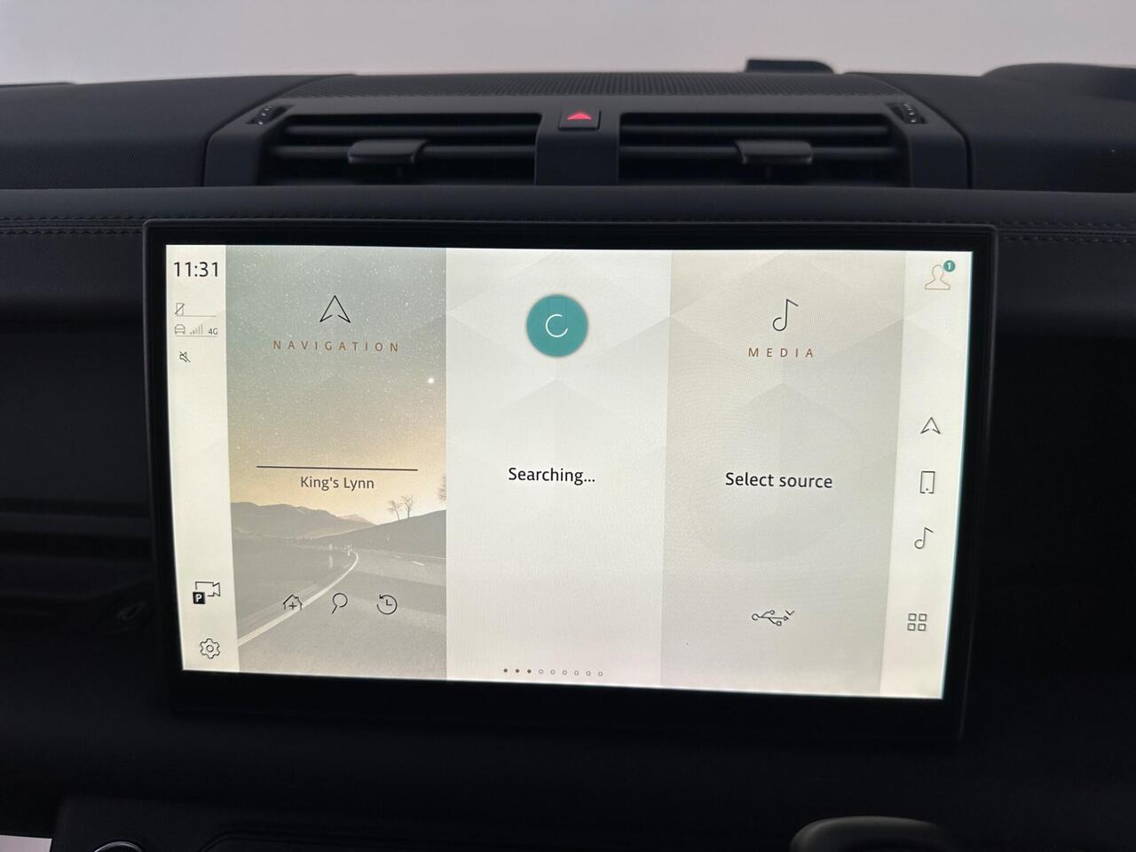 Land Rover Defender 90 WG25BLZ