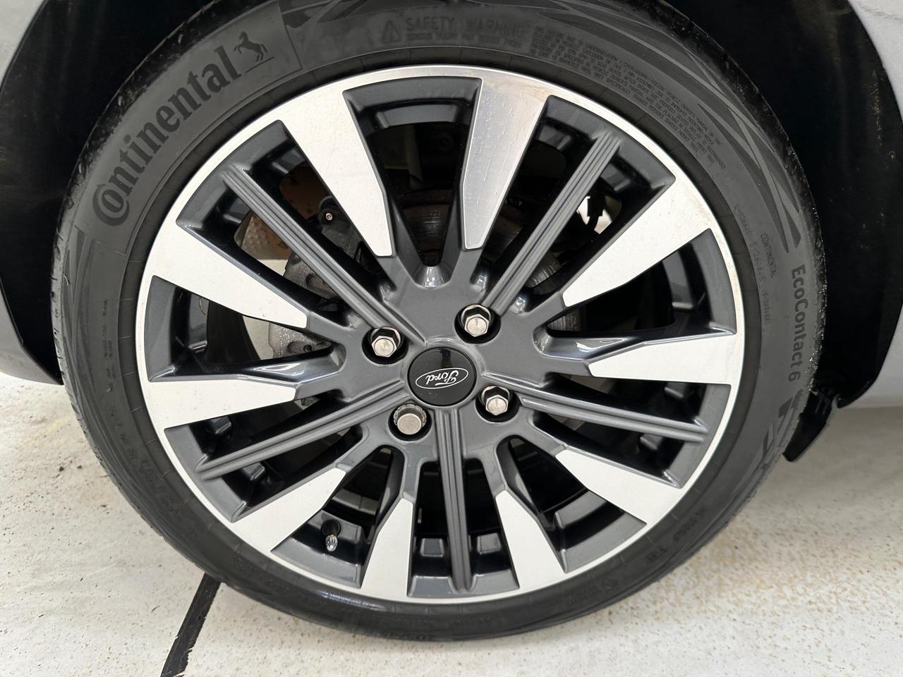 Ford Fiesta LD72JVC