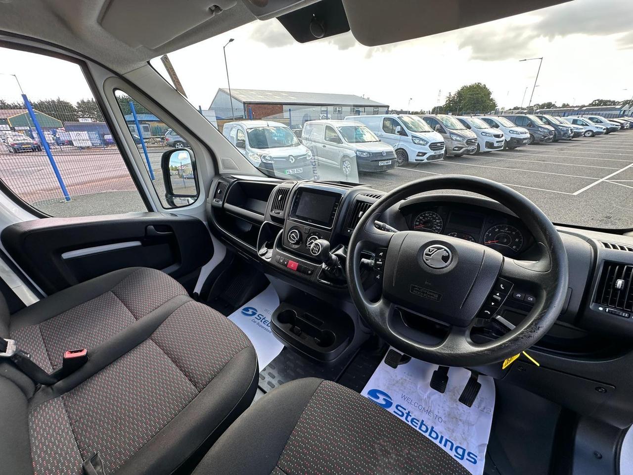 Vauxhall Movano DS23XNU