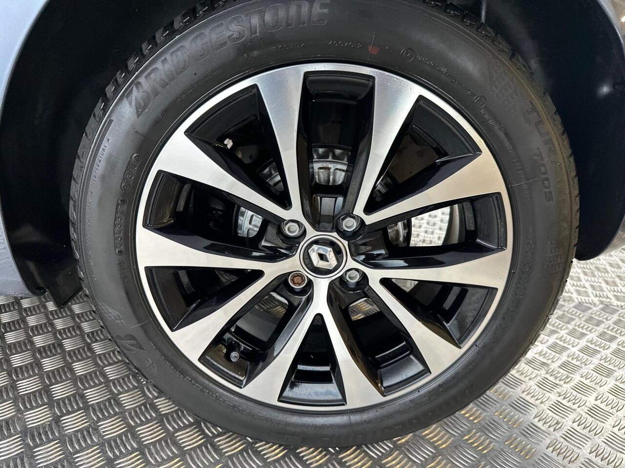 Renault Clio YC71OJA