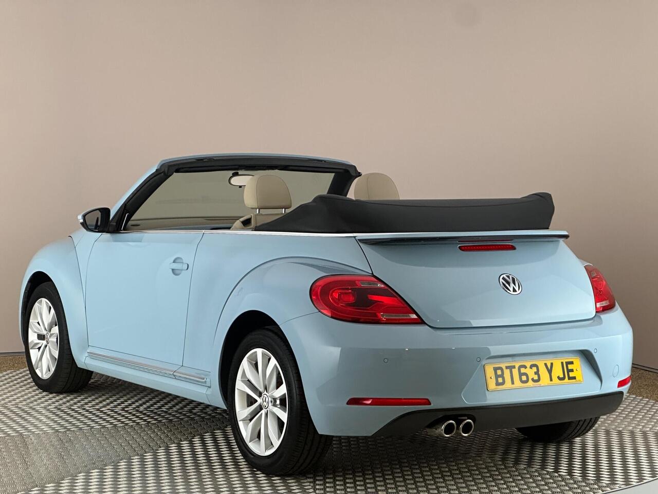 Volkswagen Beetle BT63YJE