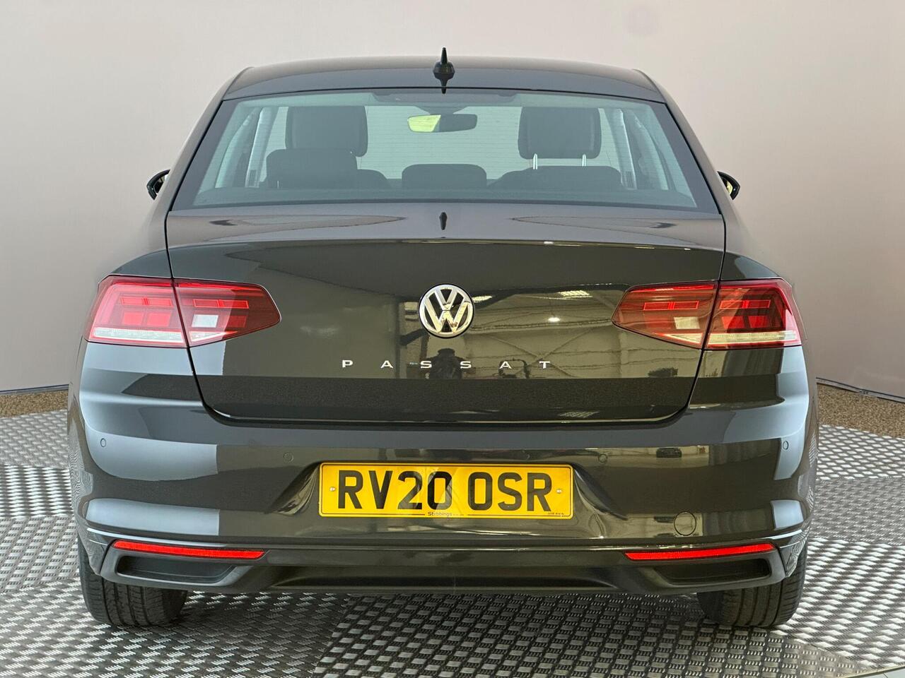 Volkswagen Passat RV20OSR