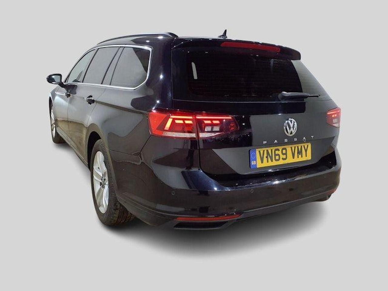 Volkswagen Passat VN69VMY