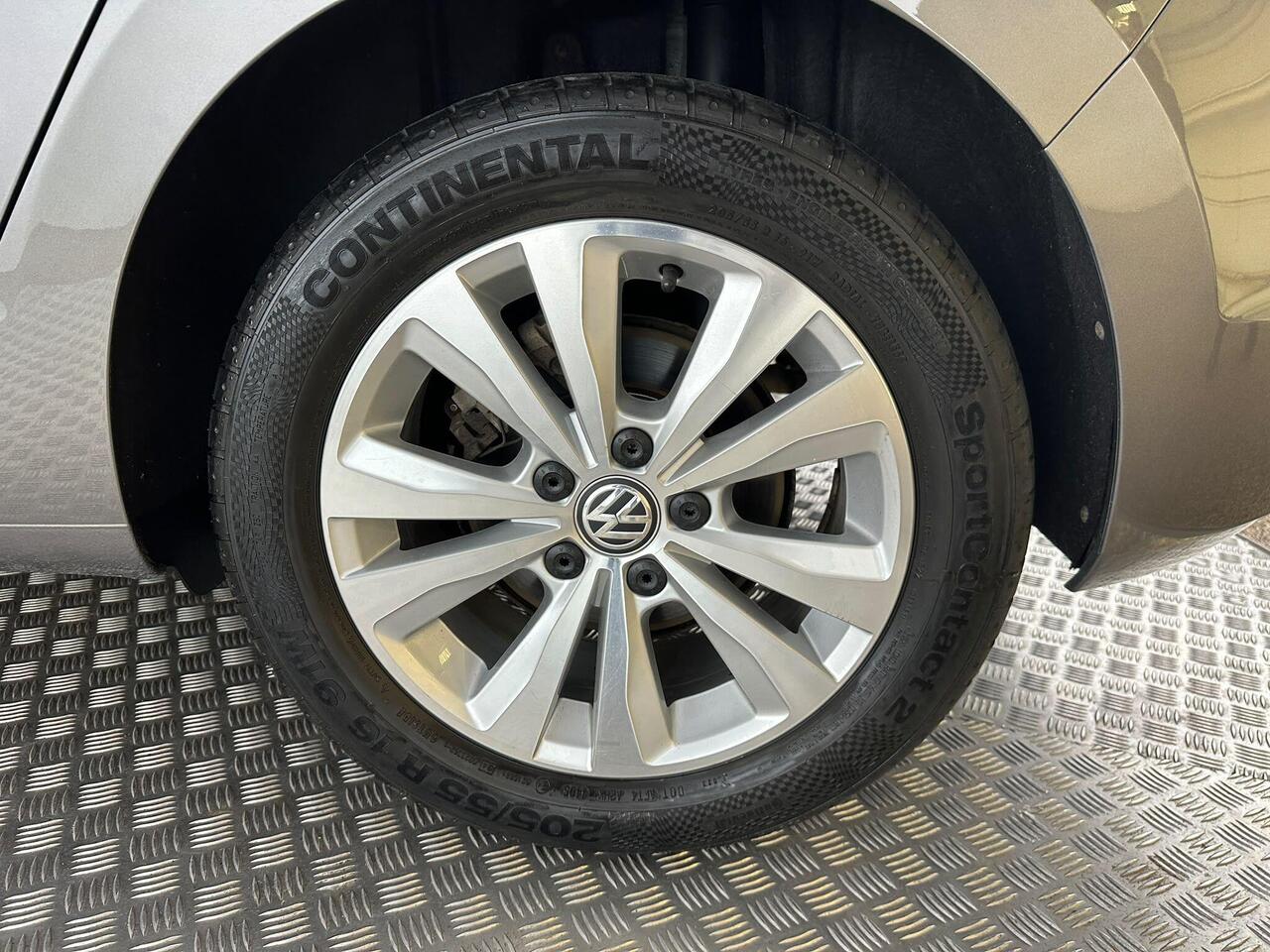 Volkswagen Golf SV GJ16KYG