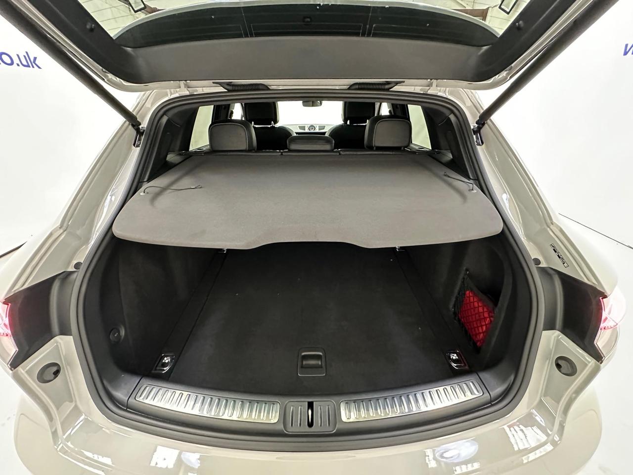 Porsche Macan SM22PHN