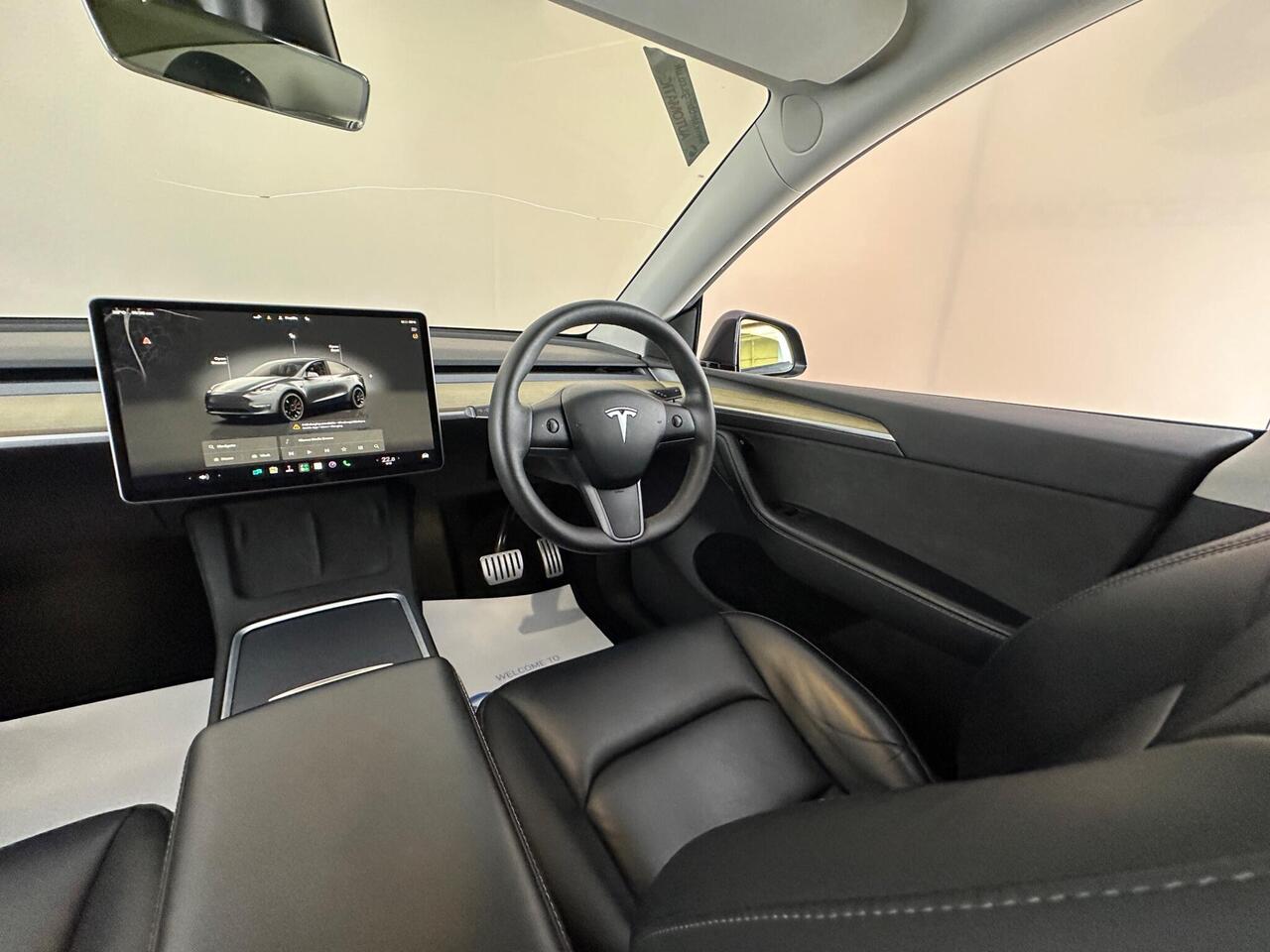 Tesla Model Y NL23XBN