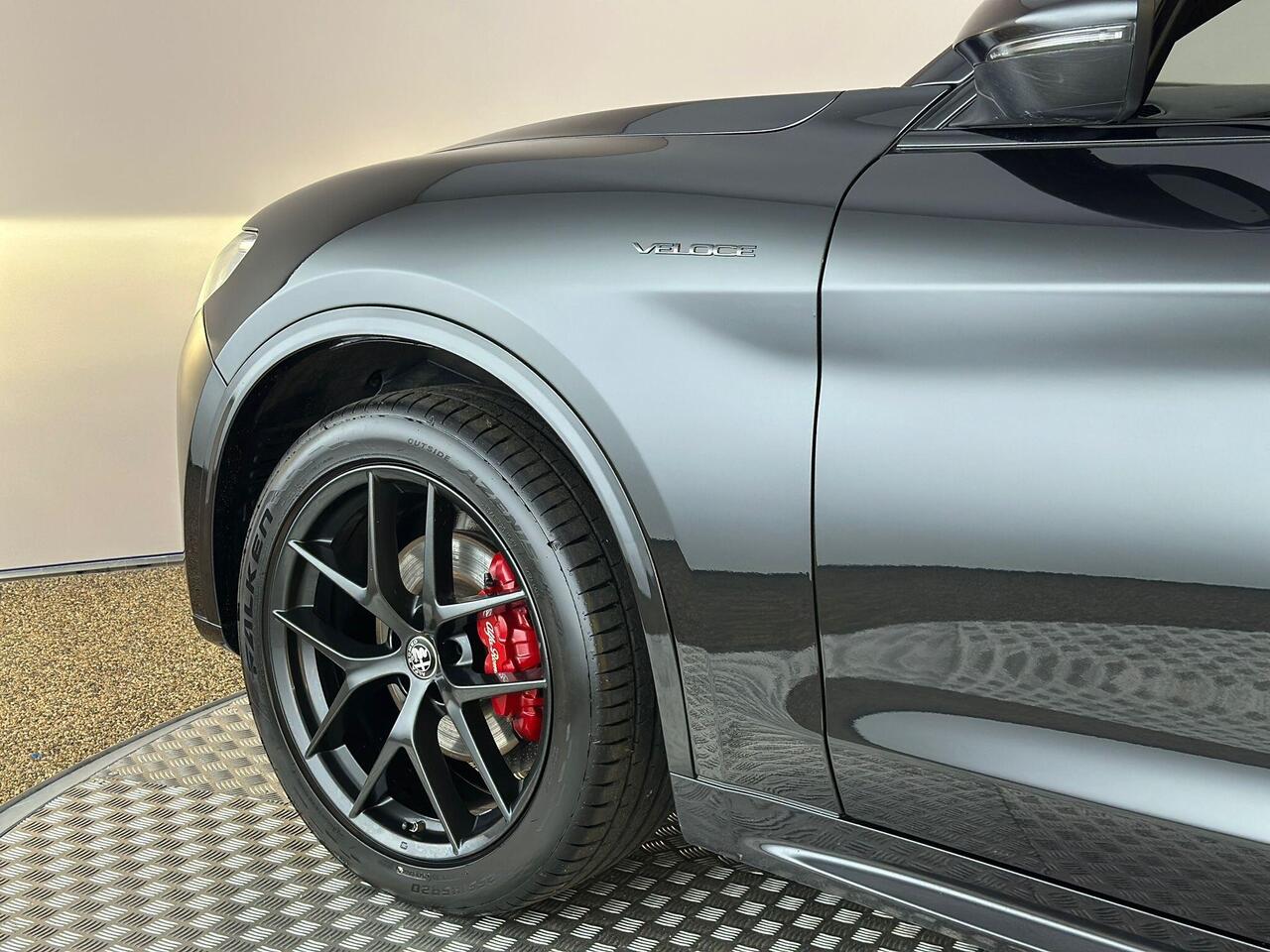 Alfa Romeo Stelvio AO70YYE