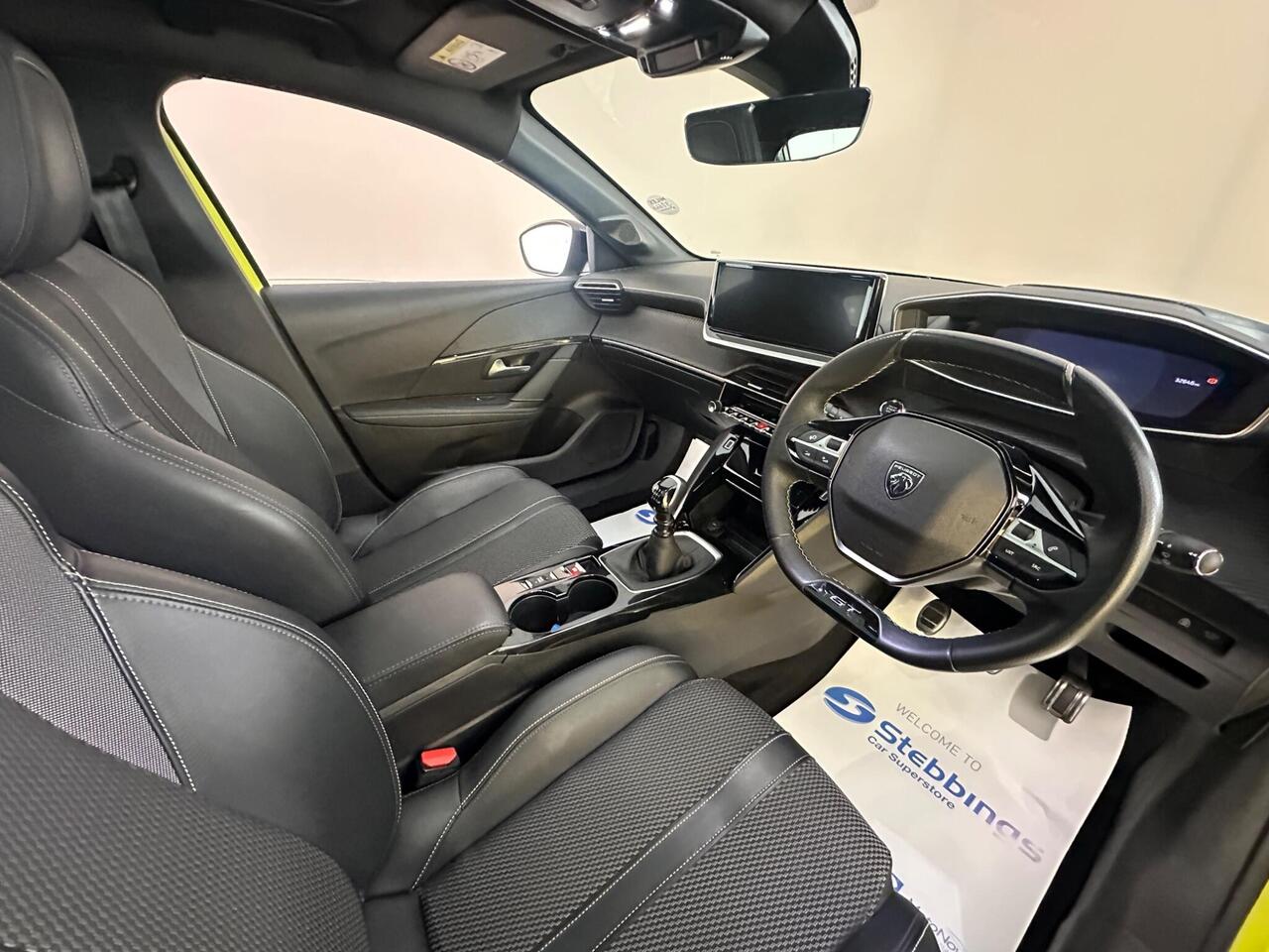 Peugeot 208 FL24CFM