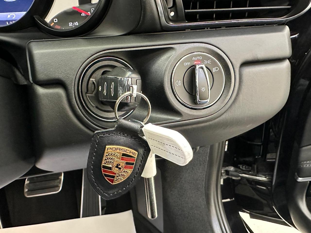 Porsche 911 PX18YDL