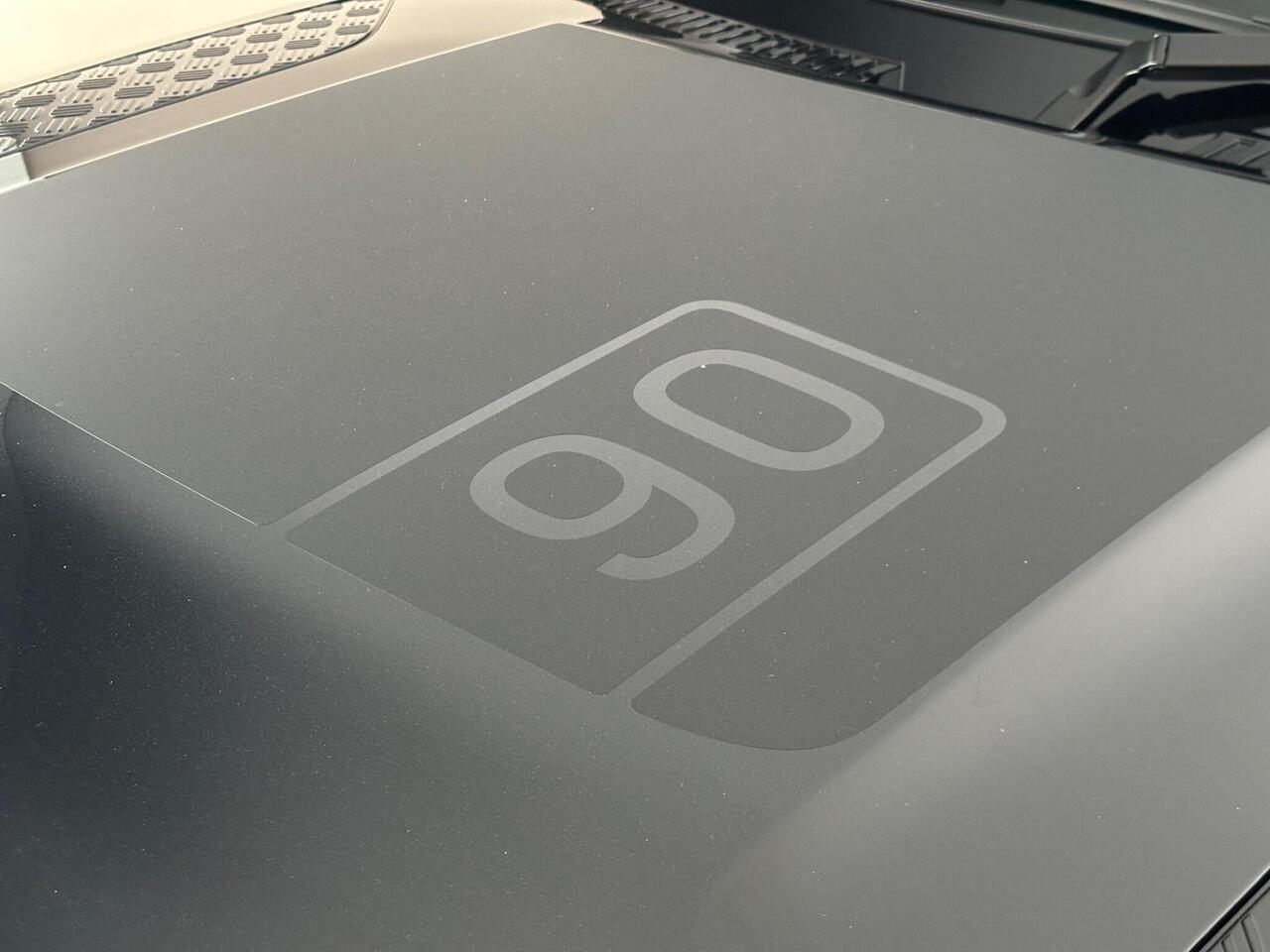 Land Rover Defender 90 LR25EWG