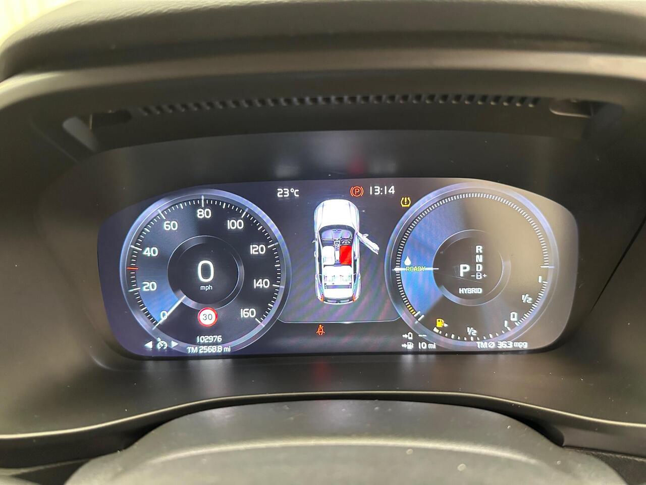 Volvo XC40 YT22VKE