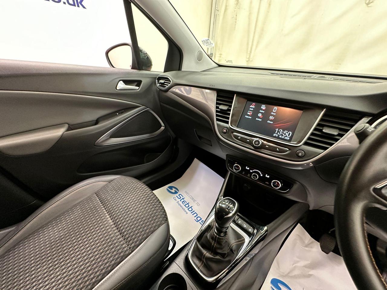 Vauxhall Crossland X AU69DFD