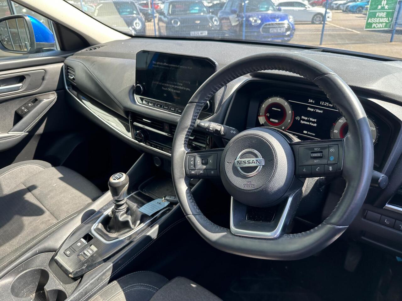 Nissan Qashqai EA21POV