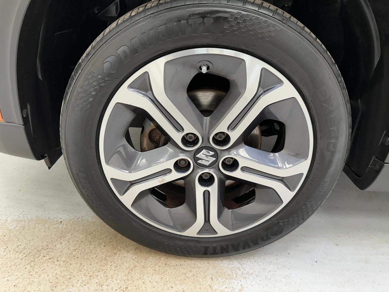 Suzuki Vitara YH16WND