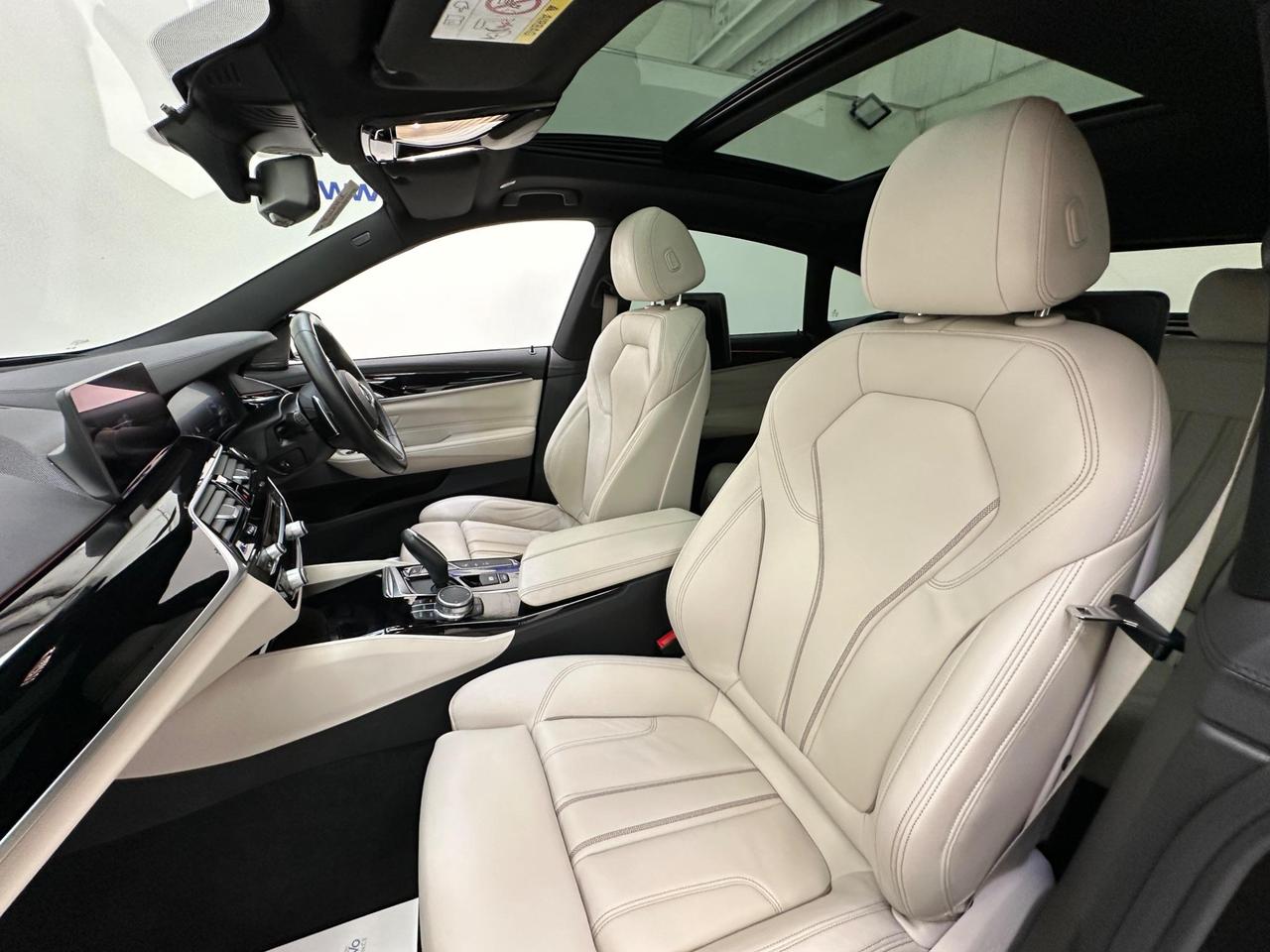 BMW 6 Series Gran Turismo YD68SYZ