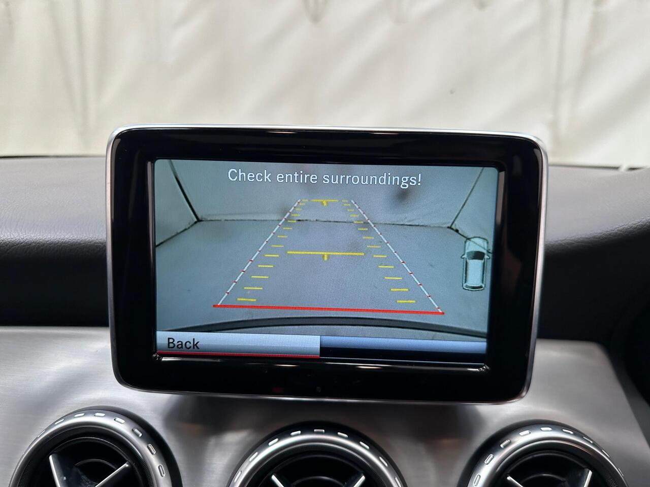 Mercedes-Benz GLA EY15HRN