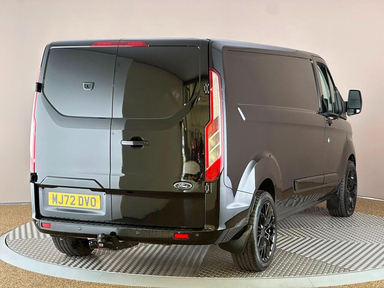 Ford Transit Custom MJ72DVO