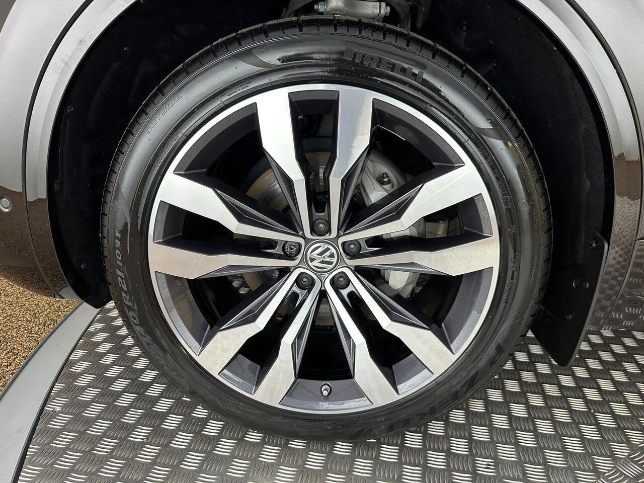 Volkswagen Touareg KY69UHS