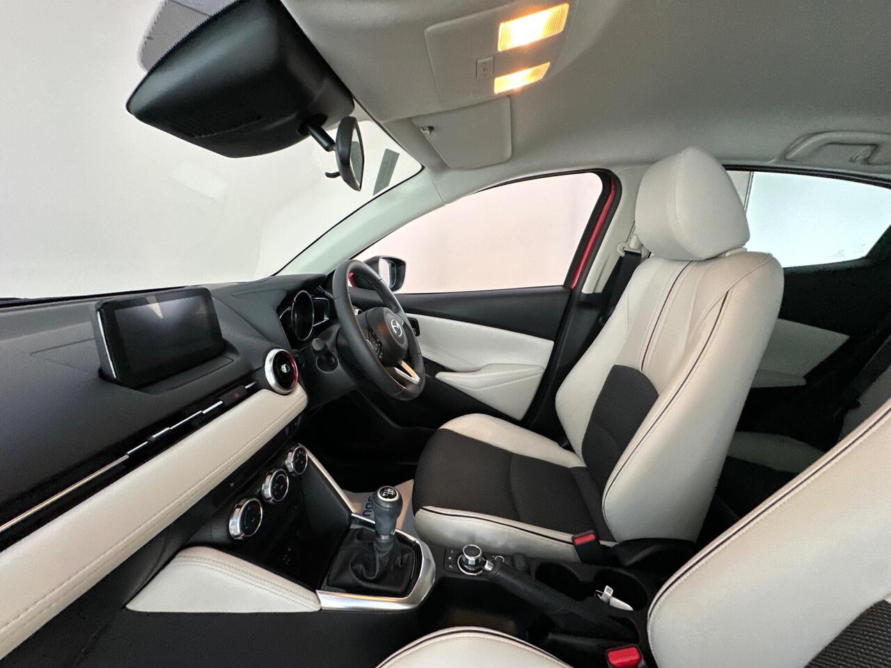 Mazda Mazda2 YN69MYD