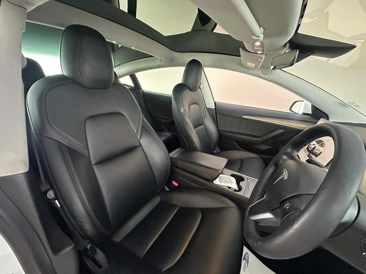 Tesla Model 3 AF72UYZ