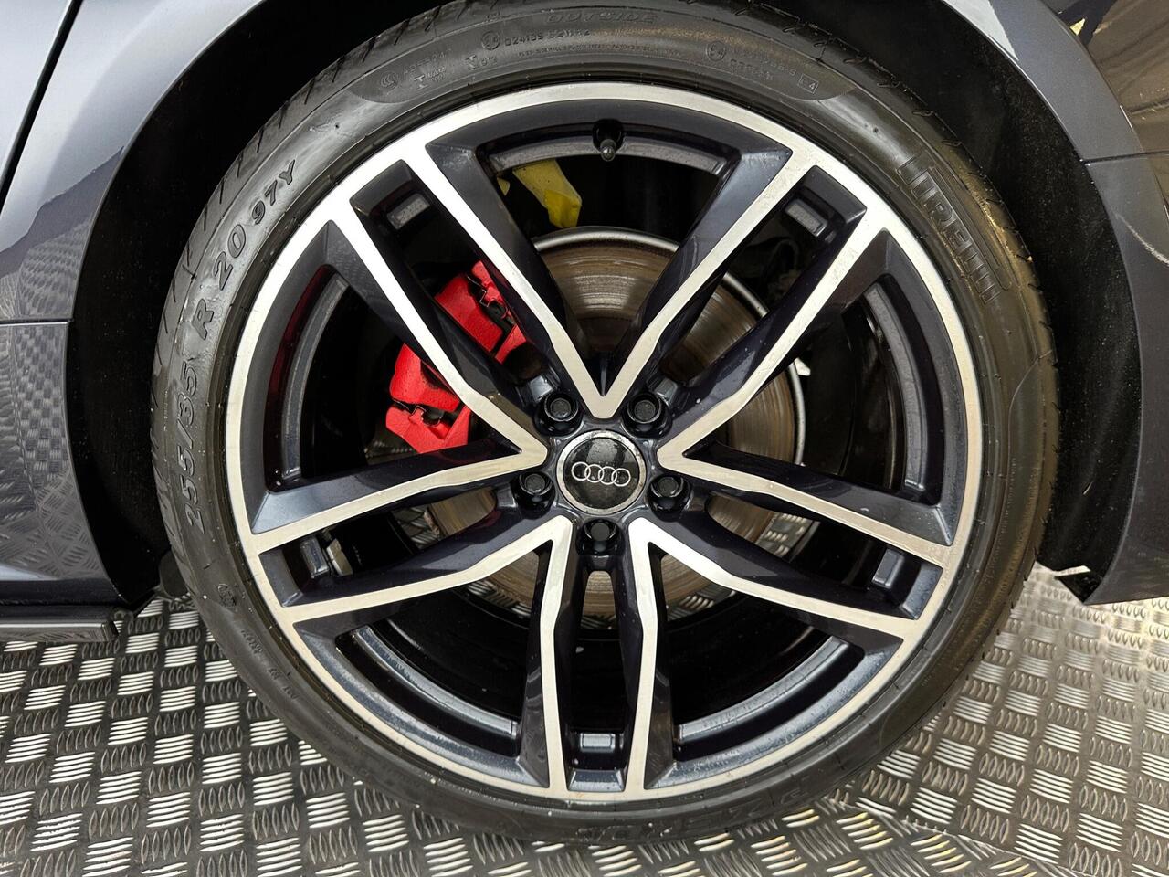 Audi A6 Avant LN66YCK