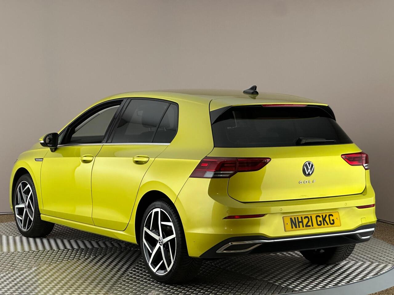 Volkswagen Golf NH21GKG
