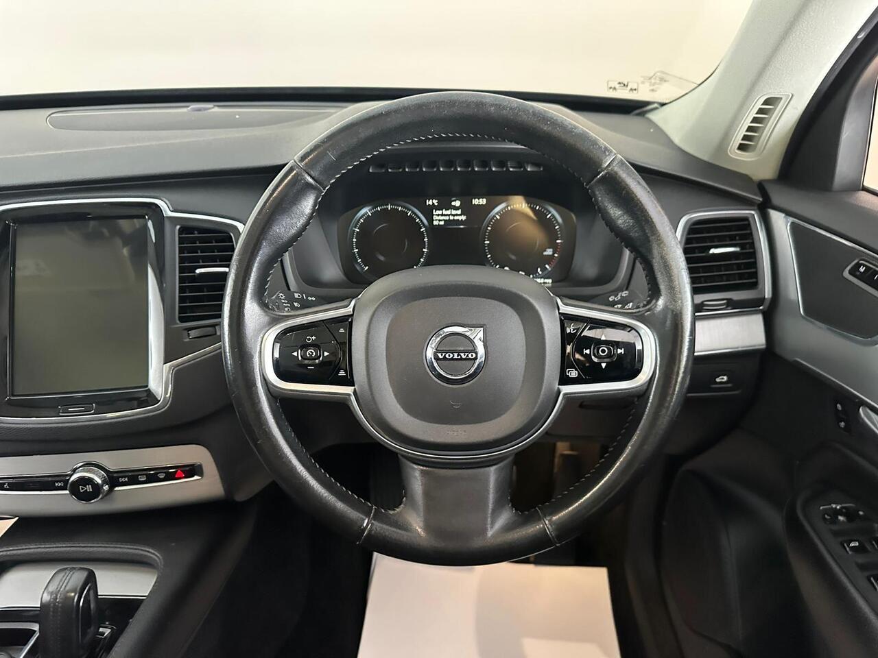 Volvo XC90 YY69PVT