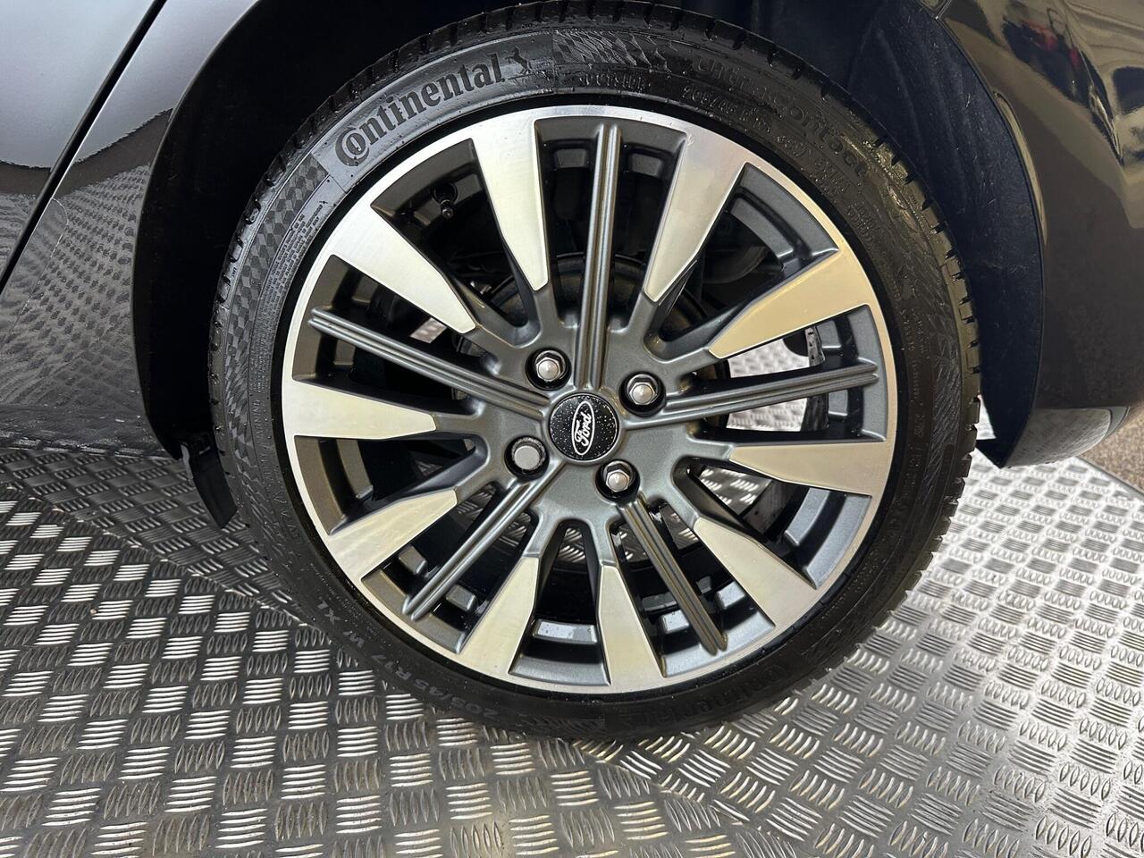 Ford Fiesta MH72KGP