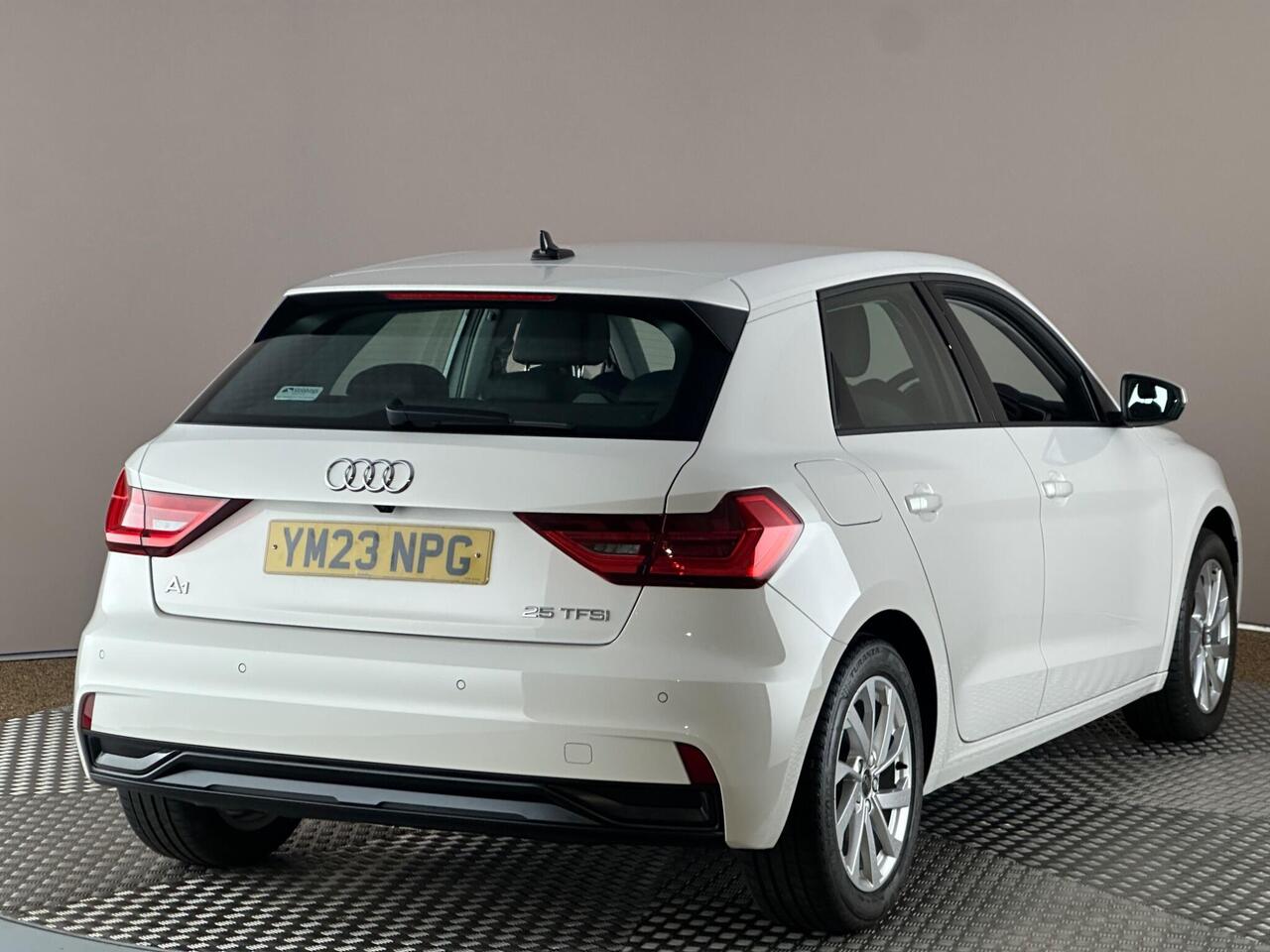 Audi A1 YM23NPG