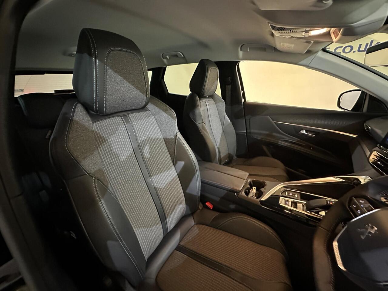 Peugeot 3008 VN72JGZ