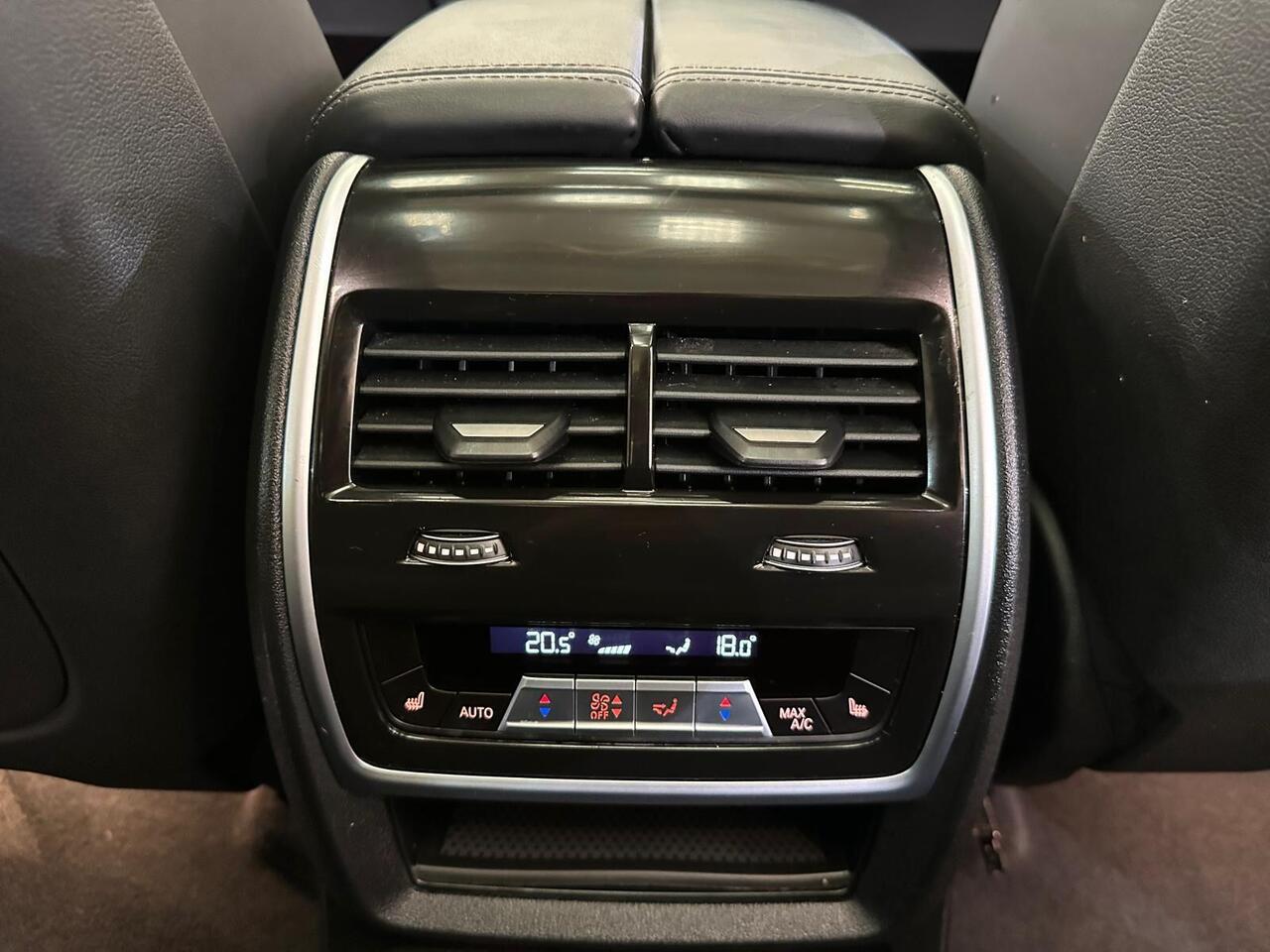 BMW X7 AP21DXA