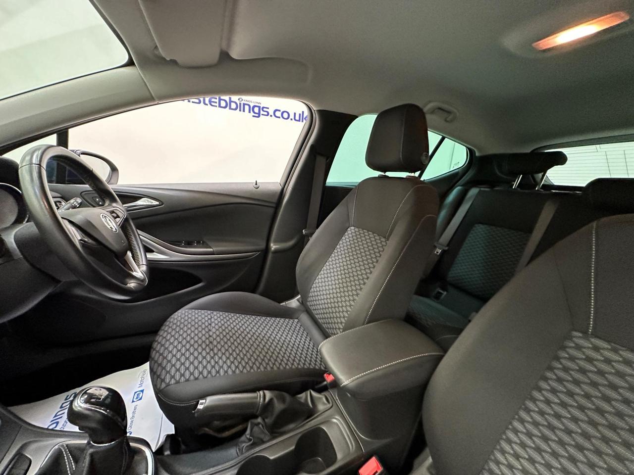 Vauxhall Astra VU20ZNC