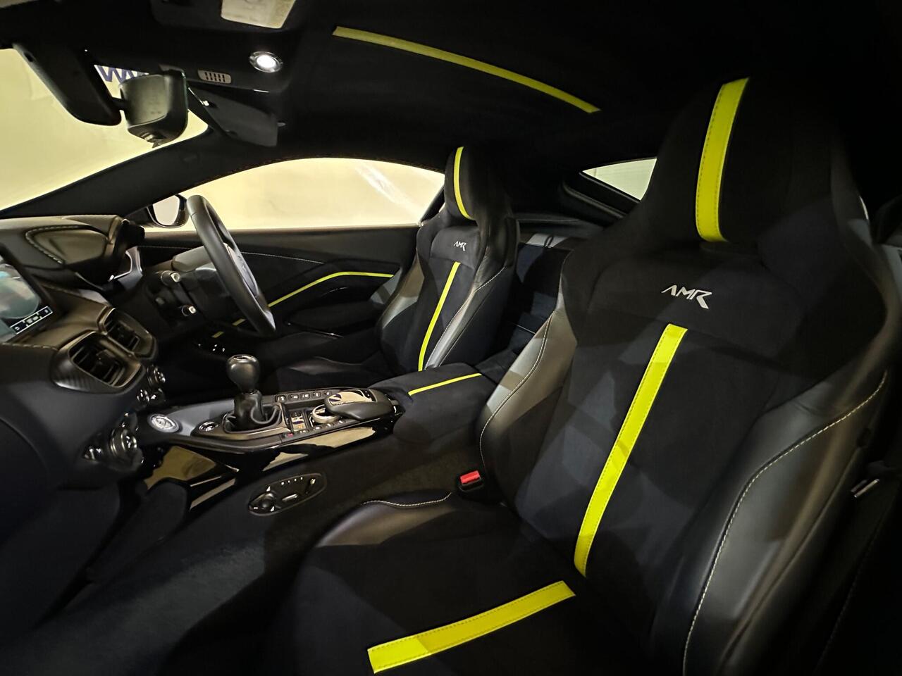 Aston Martin Vantage MV20UZG