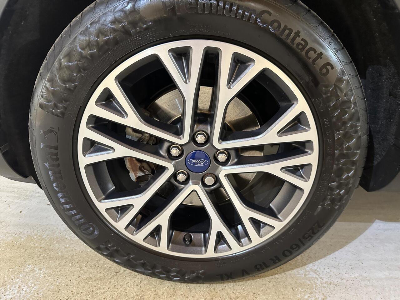 Ford Kuga YS22ENO