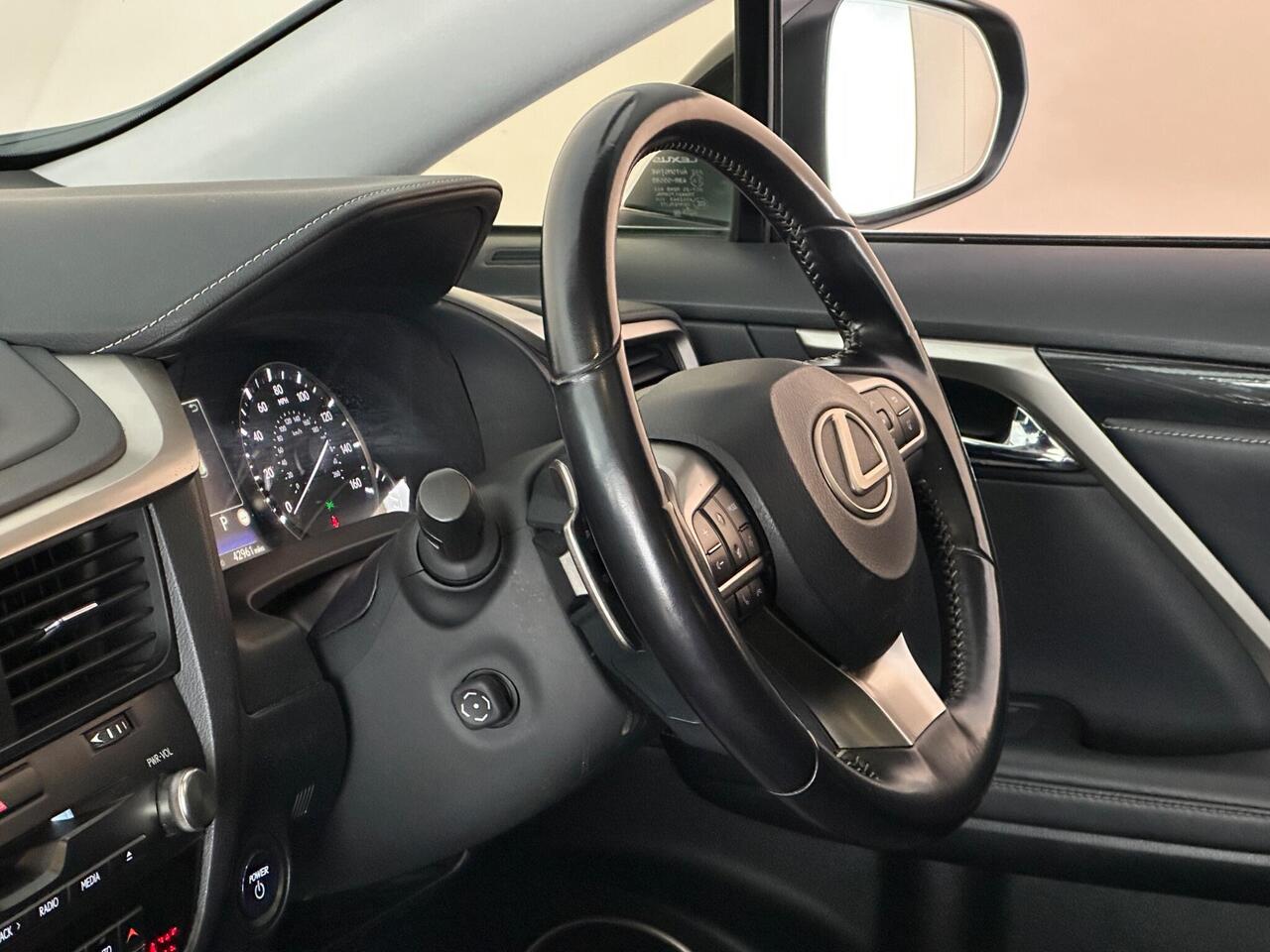Lexus RX L LM71ZRJ