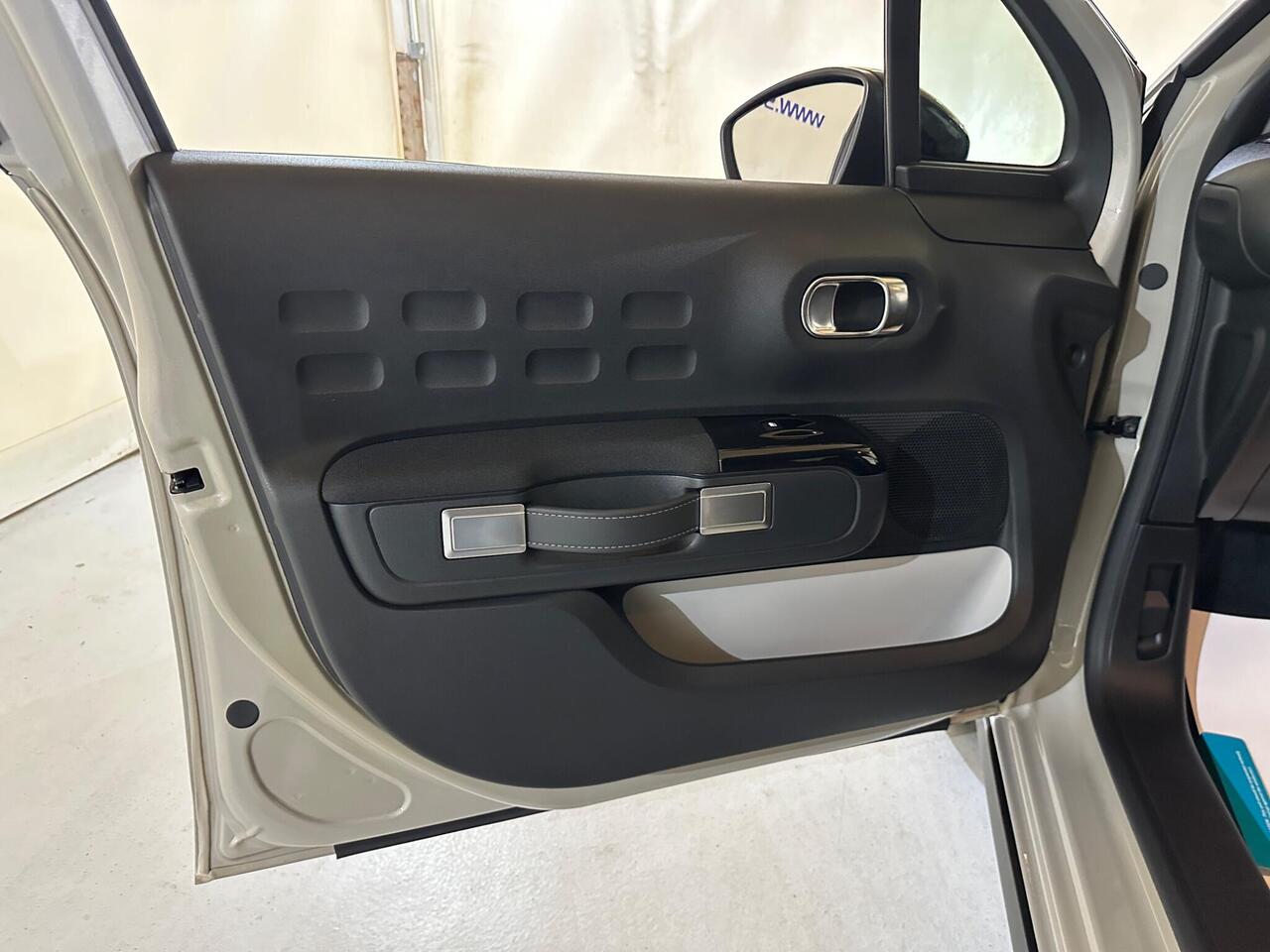 Citroen C3 YR74XHL