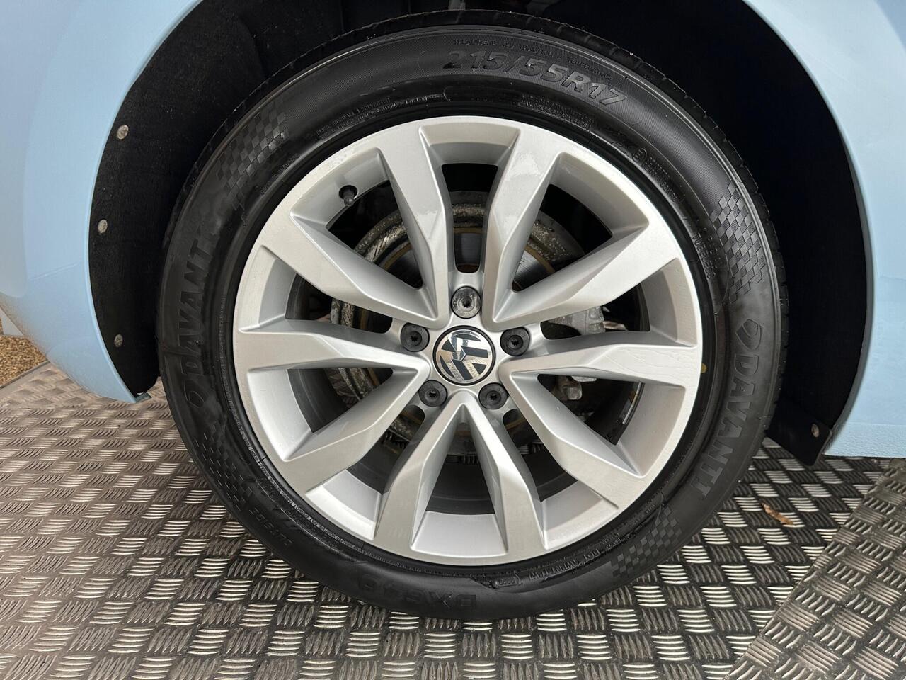 Volkswagen Beetle BT63YJE