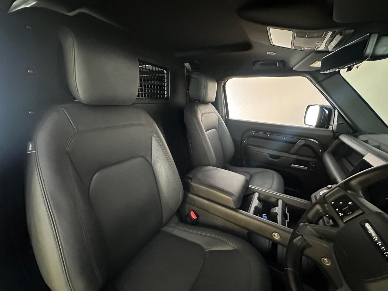 Land Rover Defender 90 WK25UHH