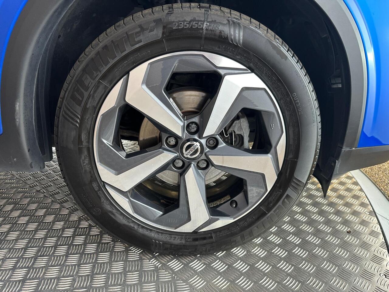 Nissan Qashqai EA21POV