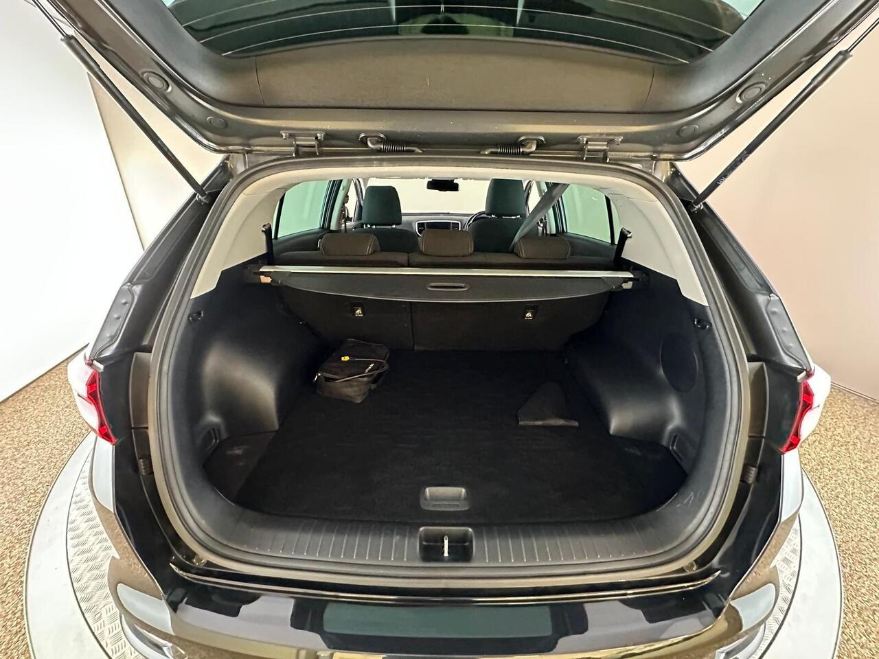 Kia Sportage MW20AXT