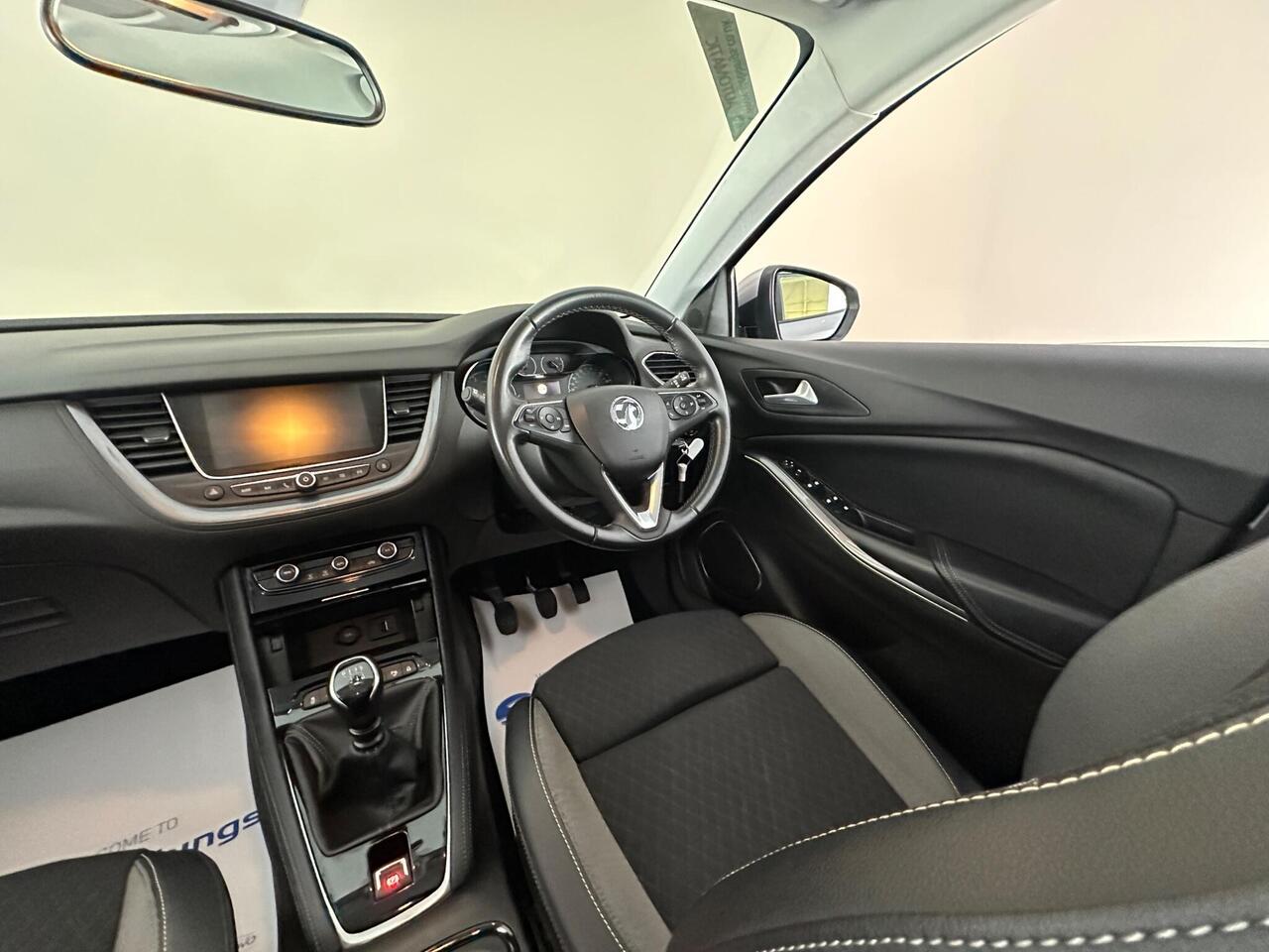 Vauxhall Grandland X FP21OZF