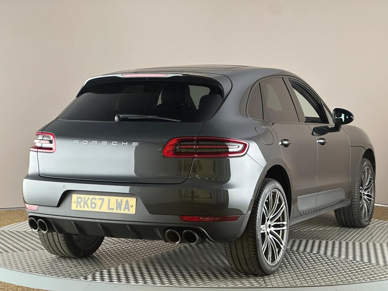 Porsche Macan RK67LWA