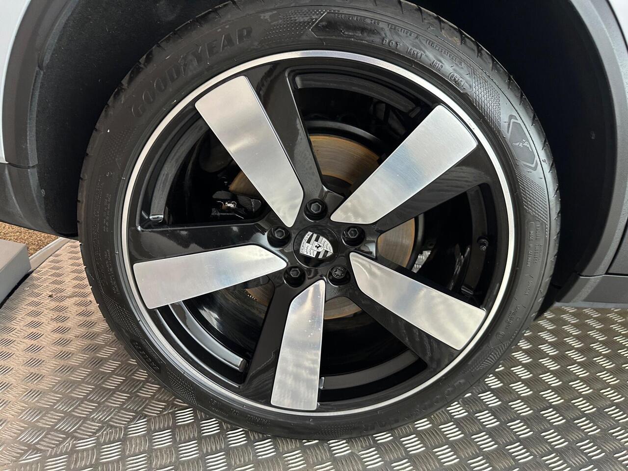 Porsche Macan PJ74LPK