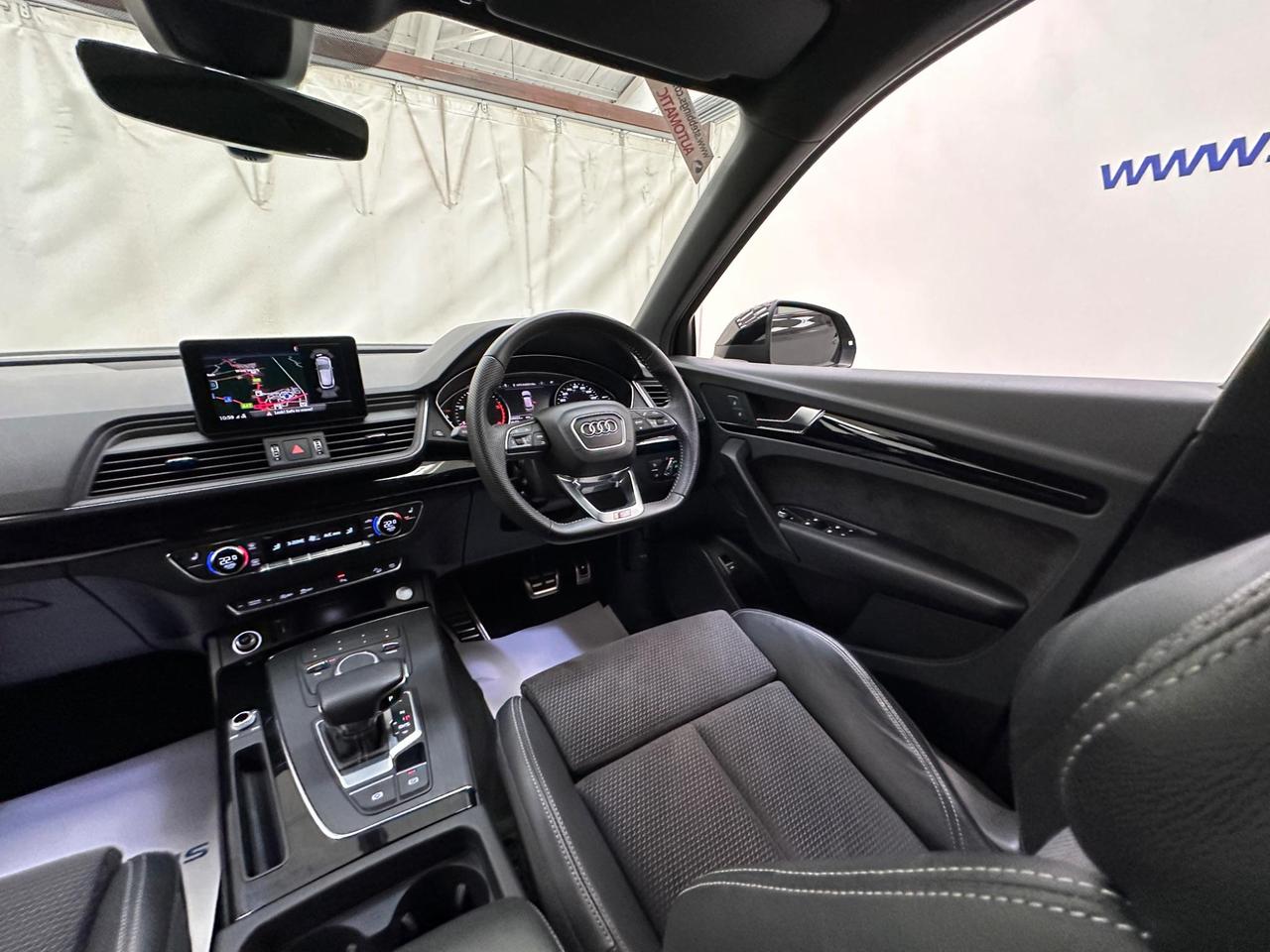 Audi Q5 WF69XDN