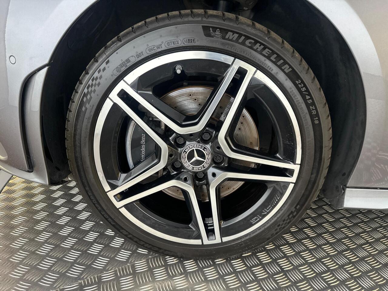 Mercedes-Benz CLA GU72XSD