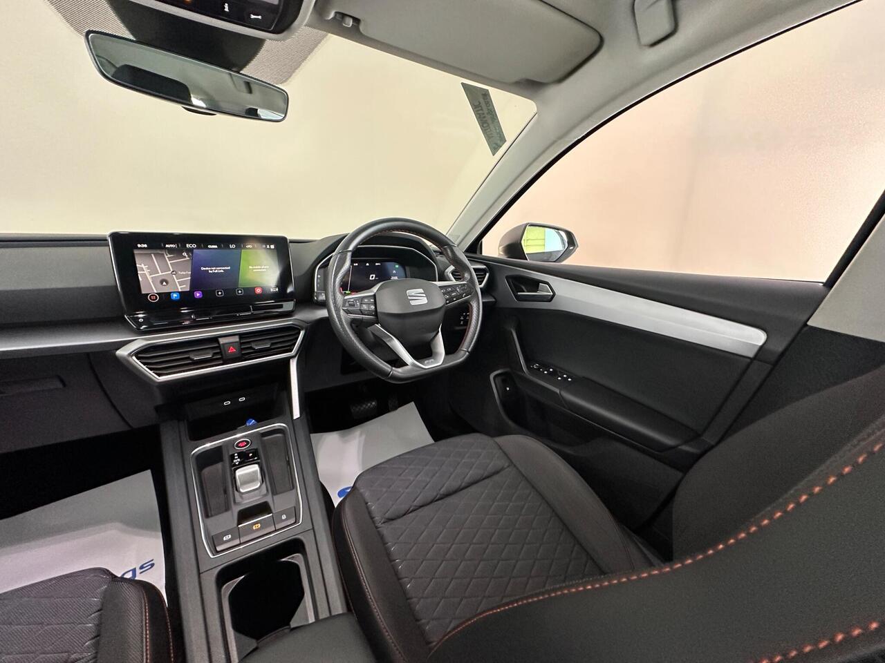SEAT Leon YO24LYG